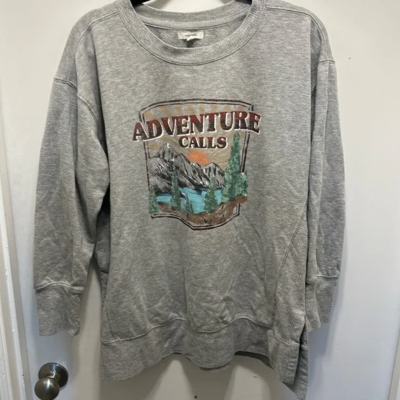 Maurices Adventure Calls Sweatshirt Size L - Picture 1 of 4